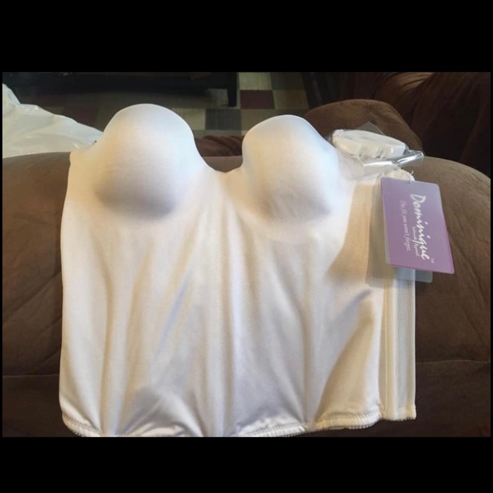 David’s Bridal Strapless Bra. Size 32C. White. New With Tags!